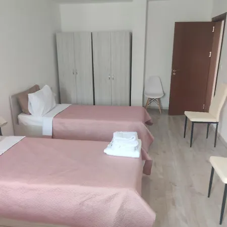 2 Zdrave Lägenhet Kazanlŭk