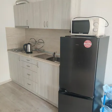 Διαμέρισμα 2 Zdrave Καζανλούκ